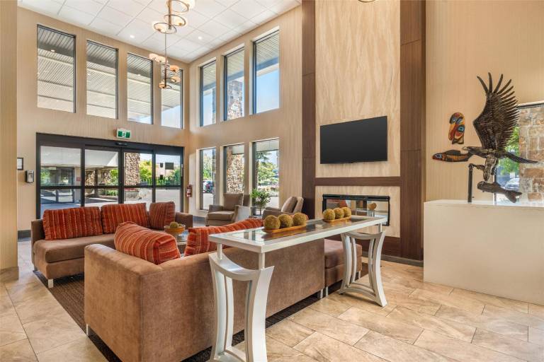 Best Western Plus Burnaby Hotel in Burnaby, BC