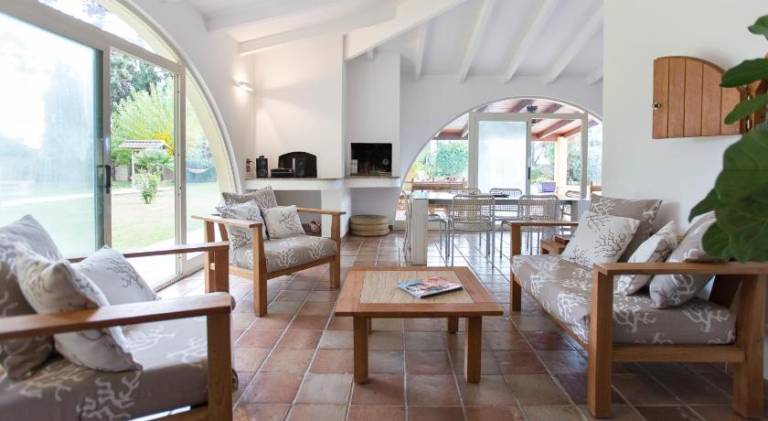 Pleasant villa with pool | Pets allowed — photo 4