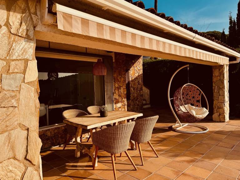 Villa with patio, barbecue & pool | Sea view | Beach nearby | Dogs allowed — photo 3