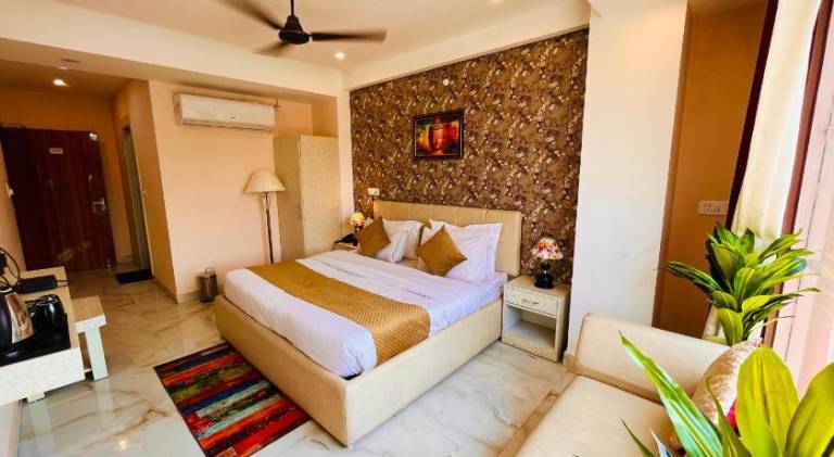 Tirath View Central Hotel A Comfortable Stay