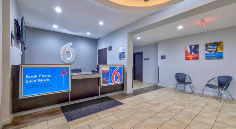 Studio 6 Suites Texas City, TX – I-45 South — photo 4