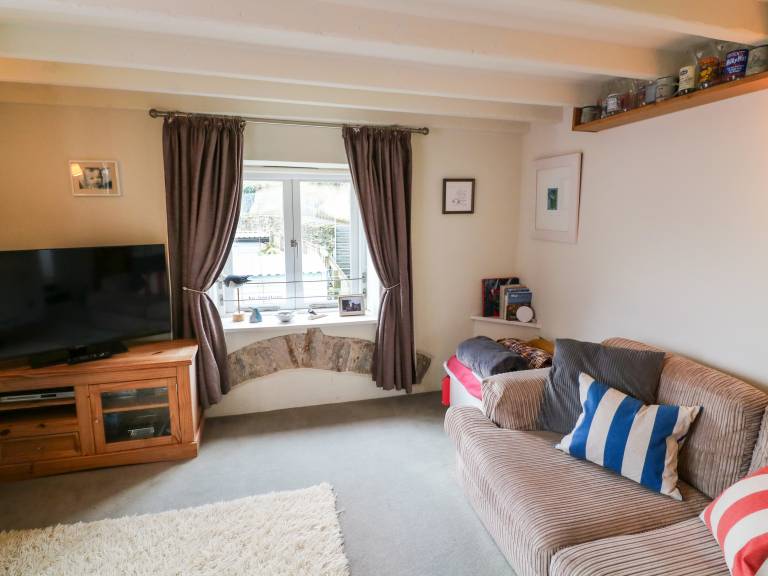Family-oriented pleasant cottage with terrace & garden | Pet-friendly — photo 4