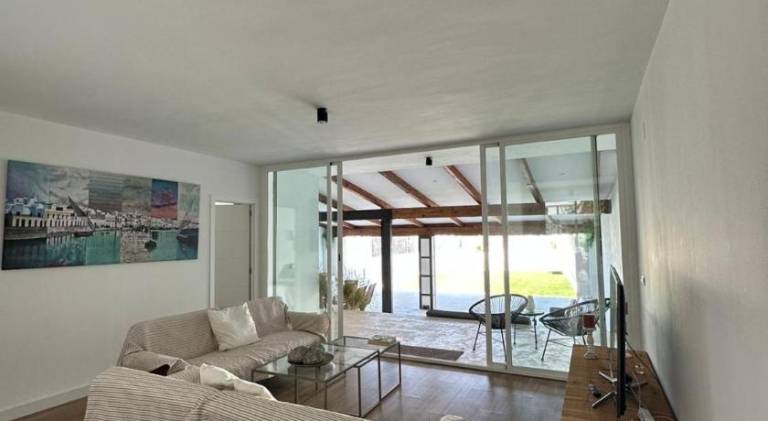 Holiday apartment with pool — photo 3