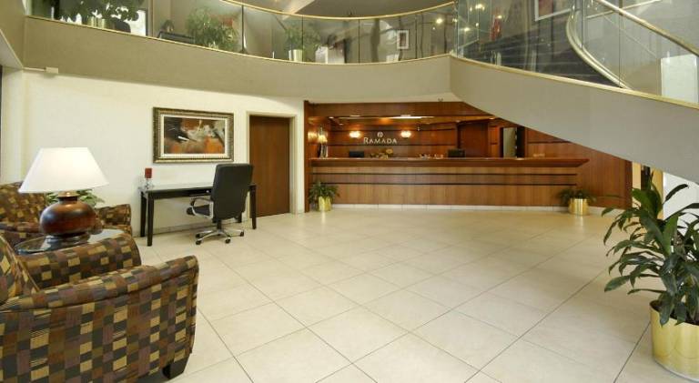 Ramada by Wyndham Bettendorf — photo 5