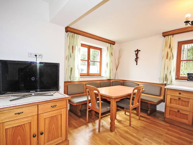 Vacation home with garden, sauna & patio | Mountain view | Pet-friendly — photo 3
