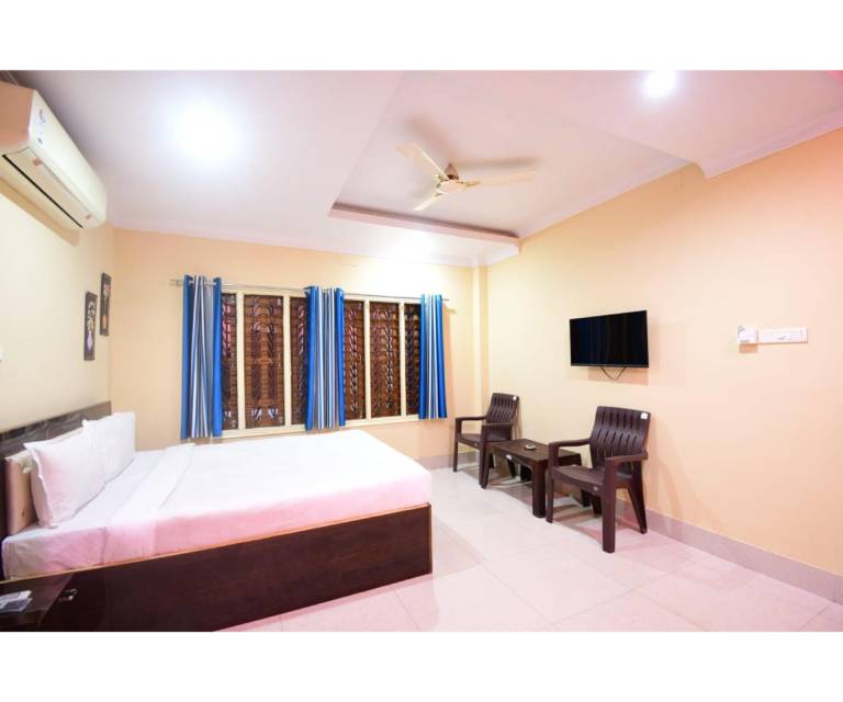 West House Residency Near Infocity