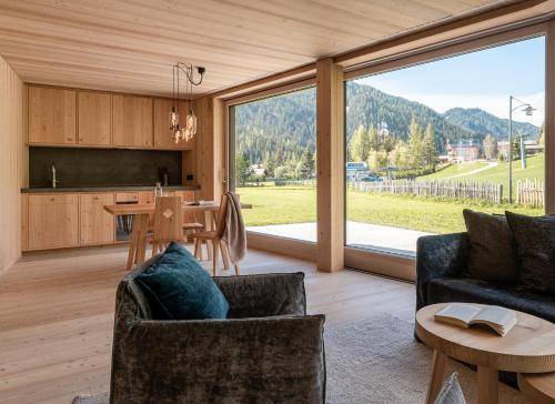 Larix Lodge — photo 2