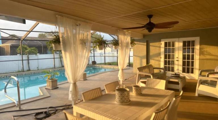 Blue Sky Pool House — photo 3