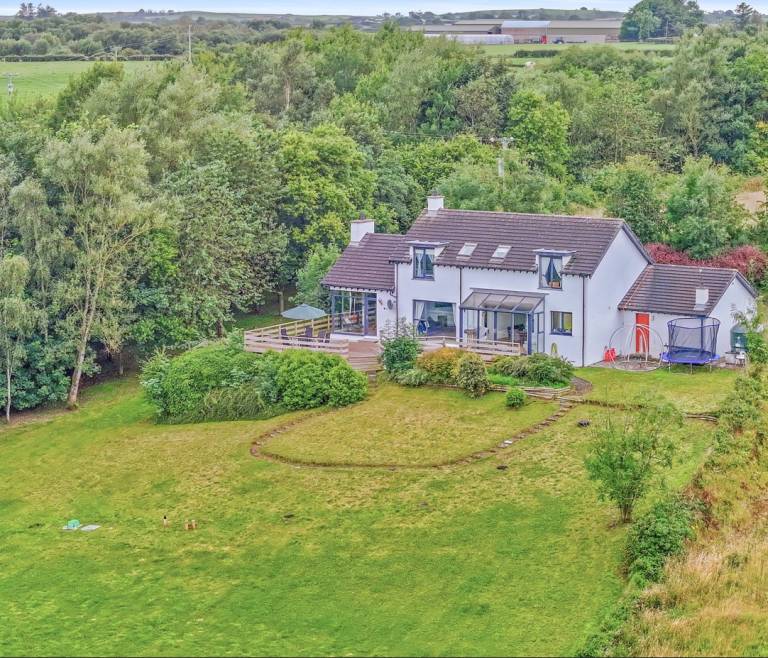 4 Bed in Bushmills oc b31852