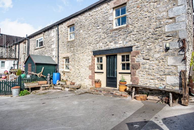 Children-friendly cottage with yard | Pets allowed — photo 3