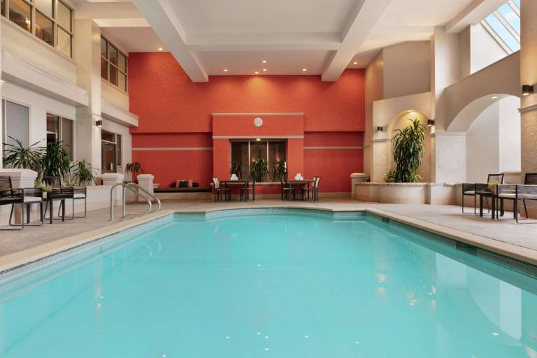 Embassy Suites by Hilton Los Angeles Downey — photo 4