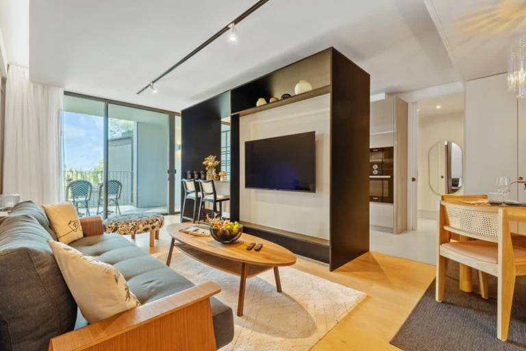 Children-friendly apartment with pool | Close to Farmers Market | Sea view | Dogs allowed — photo 3