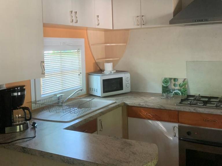 Beautiful mobile home with patio | Pet-friendly — photo 5