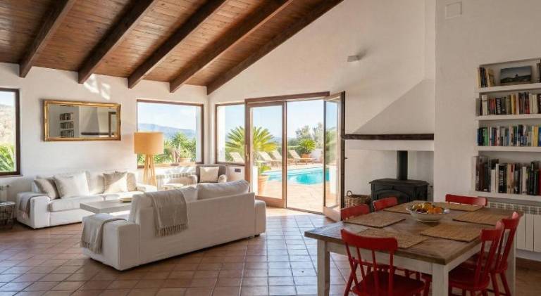 Villa with barbeque, garden & private pool | Good for workation — photo 2
