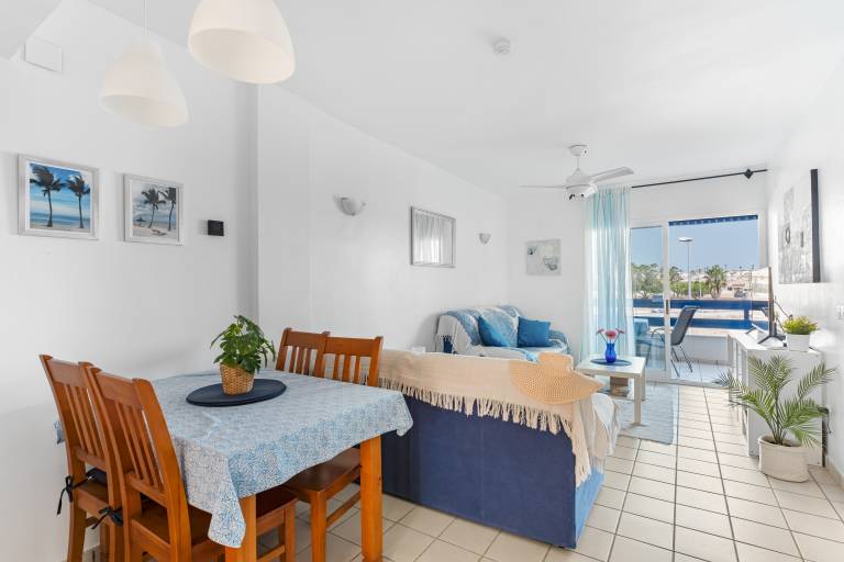 Holiday apartment with yard, terrace & pool | Garden view — photo 4