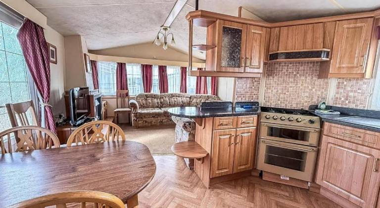 6 Berth Pet Friendly Caravan In Hunstanton By The Beach Ref 13001L — photo 3