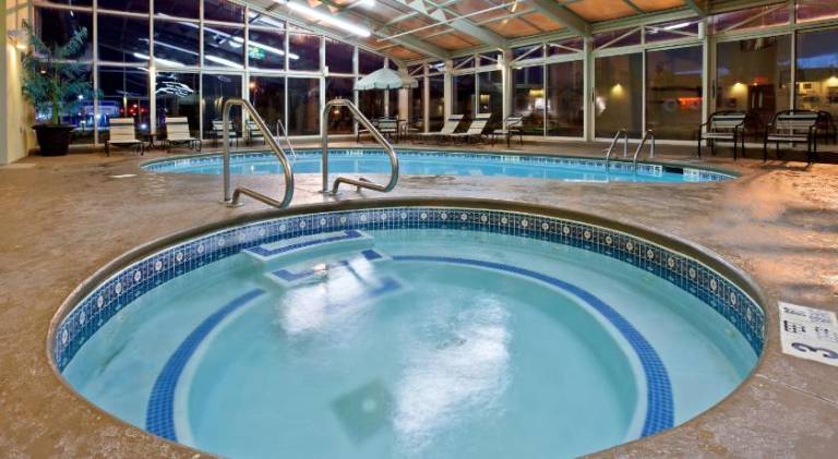 La Quinta Inn & Suites by Wyndham Plattsburgh — photo 5
