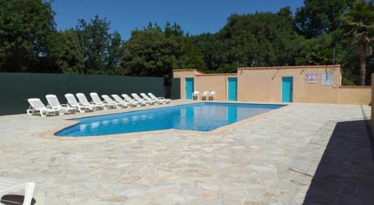 Chalet with pool — photo 5