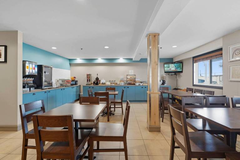 Country Inn & Suites by Radisson, Saskatoon, SK — photo 5