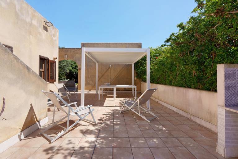 Villa with BBQ, yard & fast internet | Garden view | Next to the beach | Good for workation | Dogs allowed — photo 5