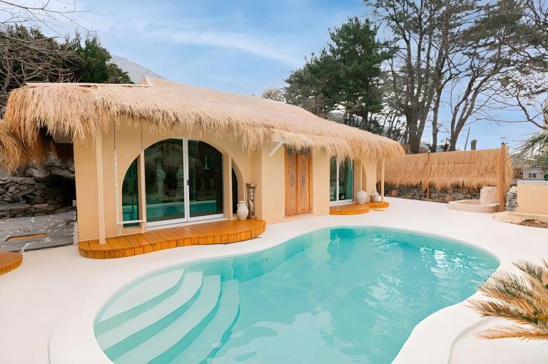 Barbara Bali Pool Villa
