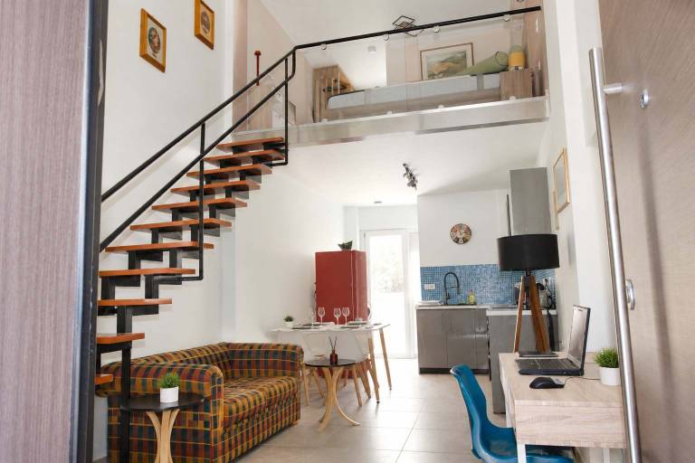 Children-friendly charming holiday apartment | Near Temple of Olympian Zeus | City view | Suitable for remote work | Pets allowed
