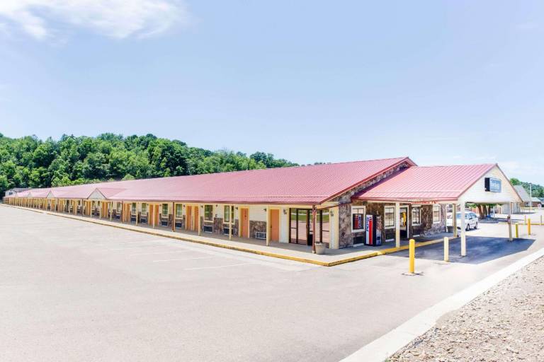 Travelodge by Wyndham Parkersburg in Parkersburg, WV