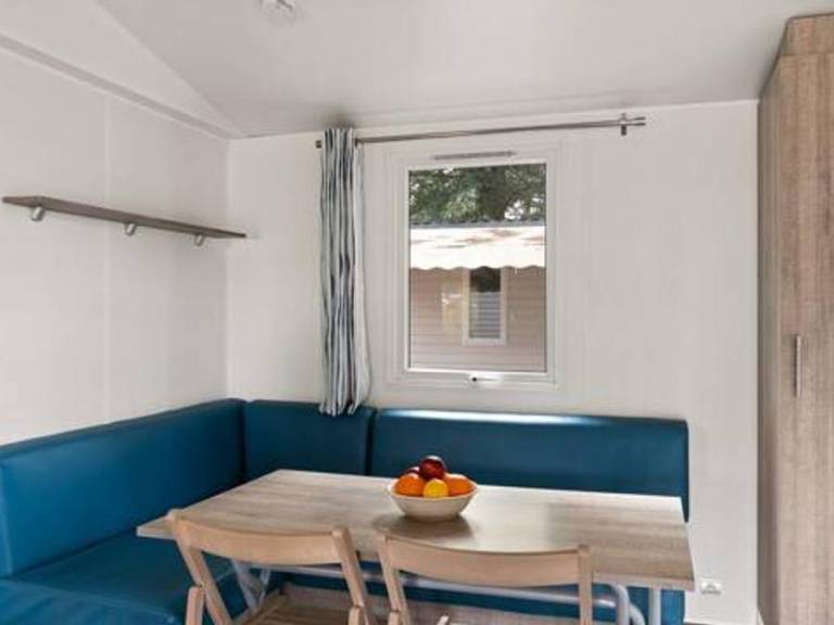 Bungalow with terrace & heated pool — photo 5