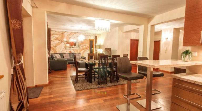Holiday apartment with hot tub & pool — photo 4