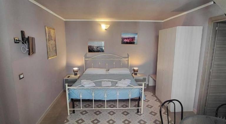 Holiday apartment with 2 rooms for 4 persons in Matera