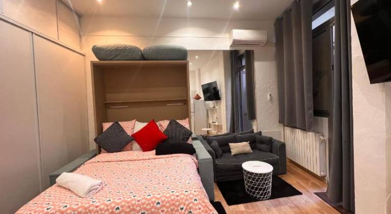 Nice holiday apartment | Near Arc de Triomphe | Dogs allowed in Courbevoie