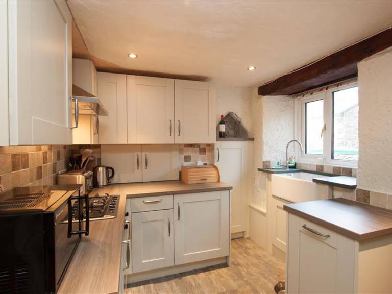 Child-friendly cottage with yard | Pet-friendly — photo 3