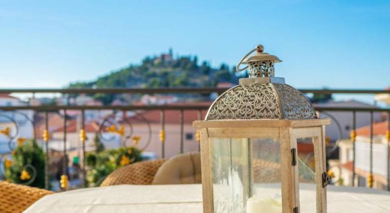 Rental apartment with terrace, barbeque & yard in Vodice