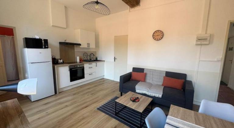 Rental apartment with 2 rooms for 4 persons — photo 3