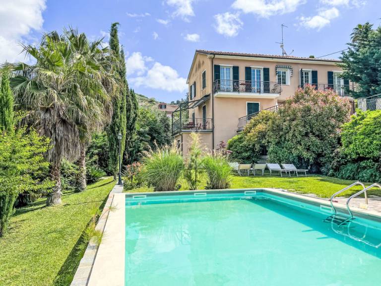 Apartamento  Imperia