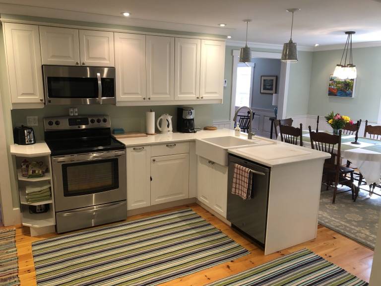House  Mahone Bay