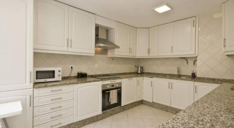 House with barbecue, terrace & yard | Pets are welcome — photo 2