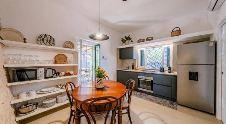 Big villa with pool | Pets are welcome — photo 2