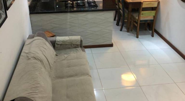 House with pool — photo 4