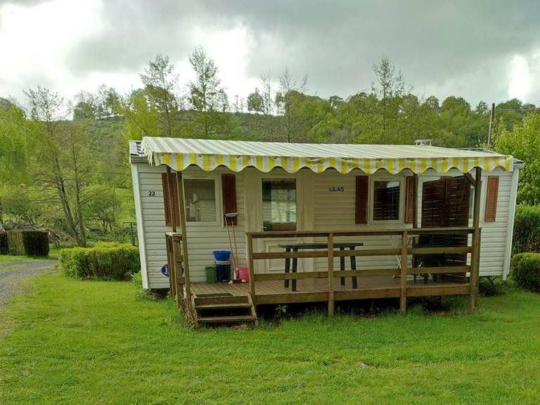 Mobile home with patio — photo 4