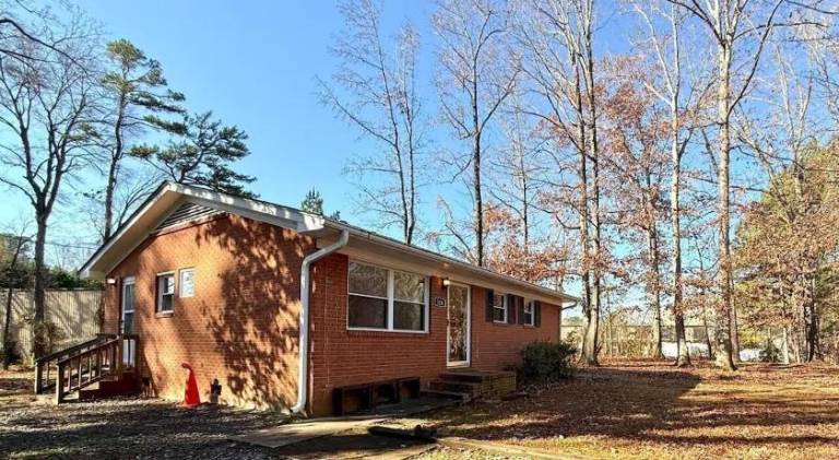 Holiday apartment with 2 rooms for 6 persons in Durham, NC