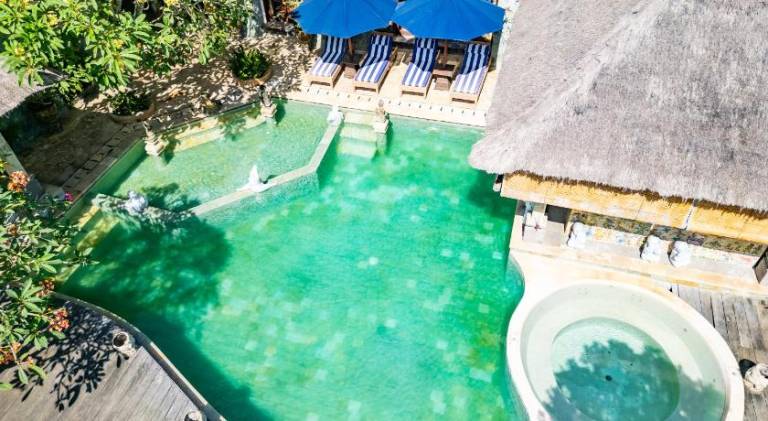 Villa with hot tub, patio & private pool — photo 5