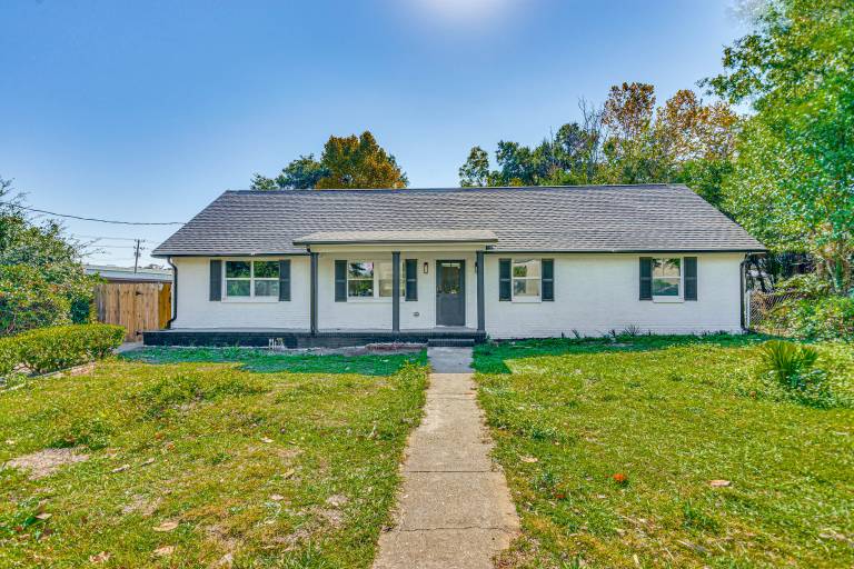 < 1 Mi to Downtown Pensacola: Quiet Home w/ Yard — photo 2