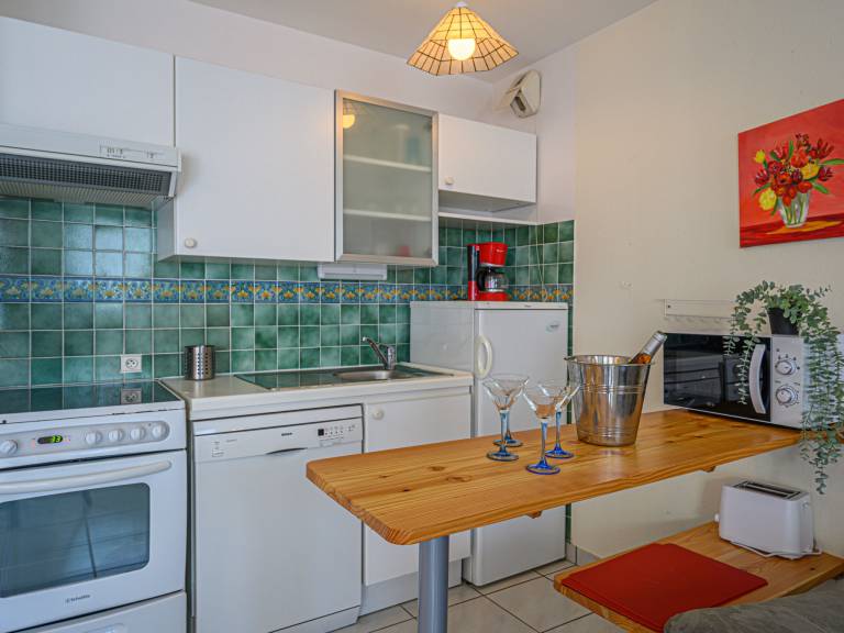 Rental apartment with 2 rooms for 4 persons — photo 3