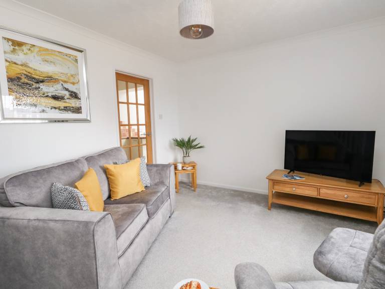 Cottage with garden | Beach view — photo 4