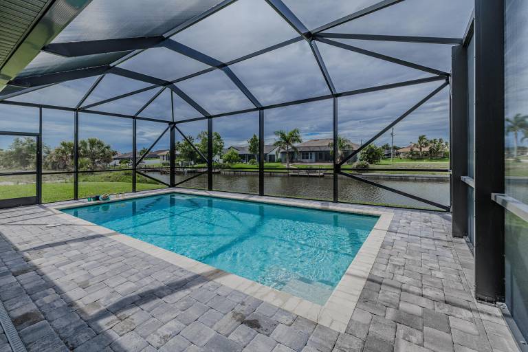 Fully equipped villa with private pool, fast internet & barbecue | Water view | Perfect for remote work | Pets are welcome — photo 4