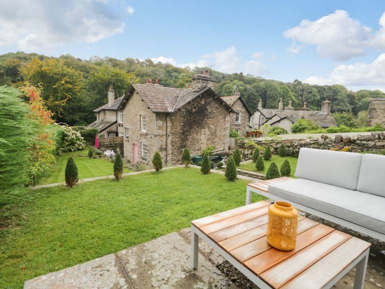 Family-friendly cottage with garden | Pets are welcome — photo 2