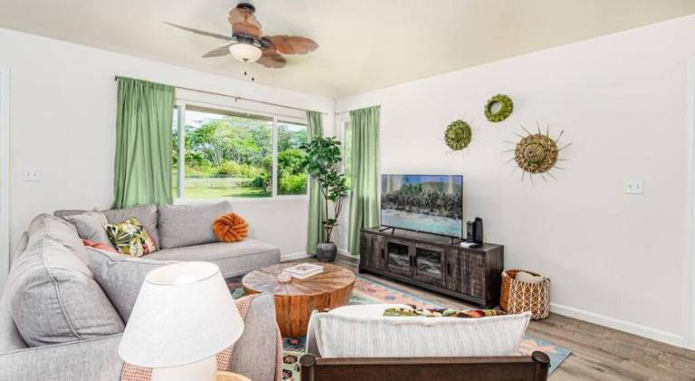 Fully equipped house with barbeque & yard | Pets allowed — photo 2