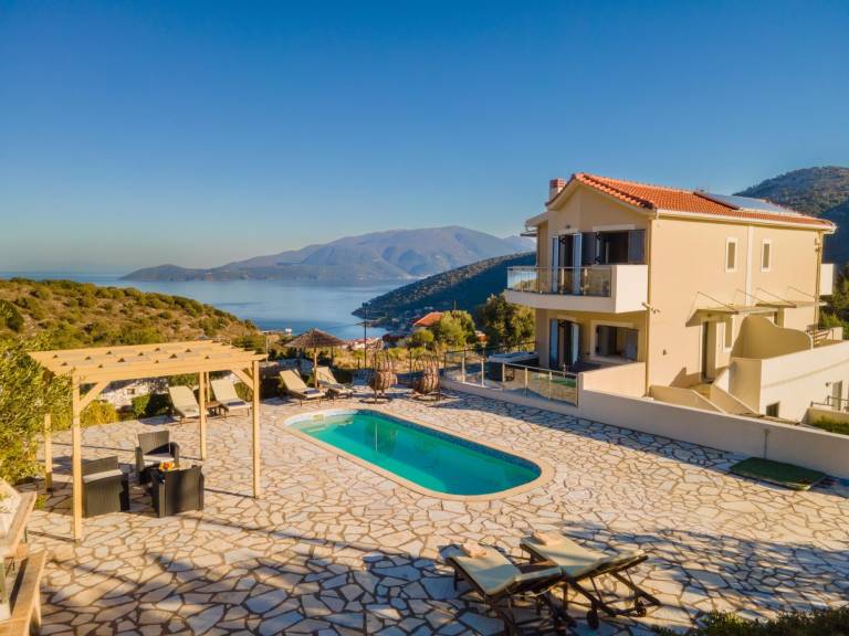 Holiday apartment with jacuzzi & pool — photo 3