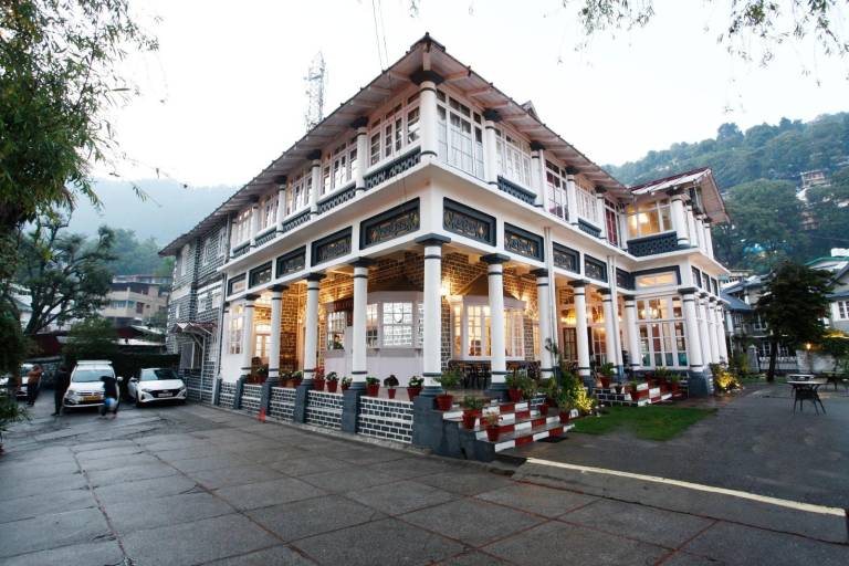 The Palace Belvedere Hotel in Kosiyakutoli
